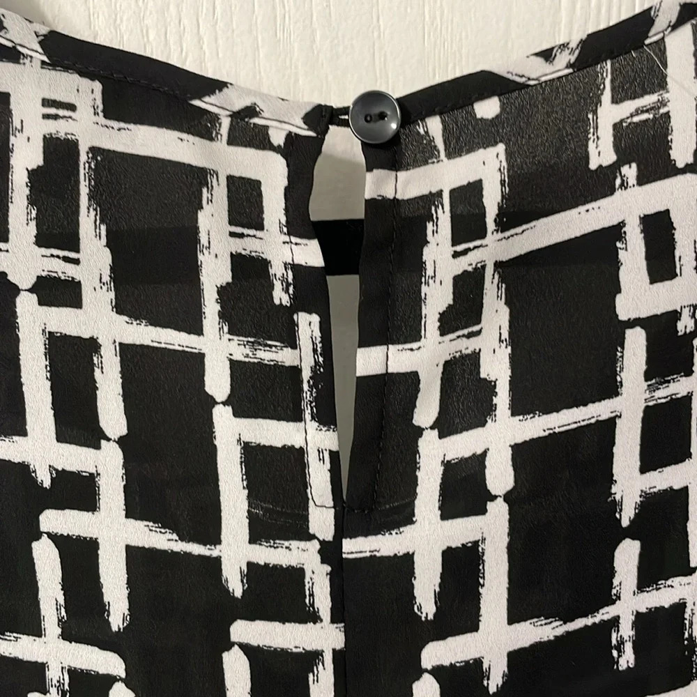 💰Counterparts NWOT Sheer Black & White Short Sleeve Flowy Blouse Size XL - Picture 5 of 9